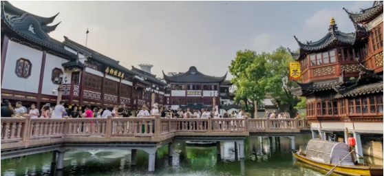 集團全力助推江西省鷹潭市月湖區(qū)委托招商引資，以“園區(qū)經(jīng)濟”為抓手，打造發(fā)展“增長極”
