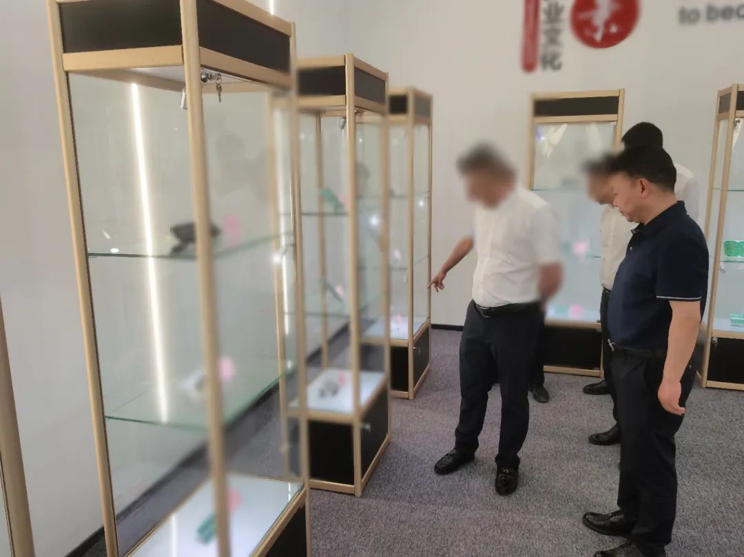 投資額30億！智能終端產(chǎn)品生產(chǎn)投資選址項目方反向考察四川某地方政府